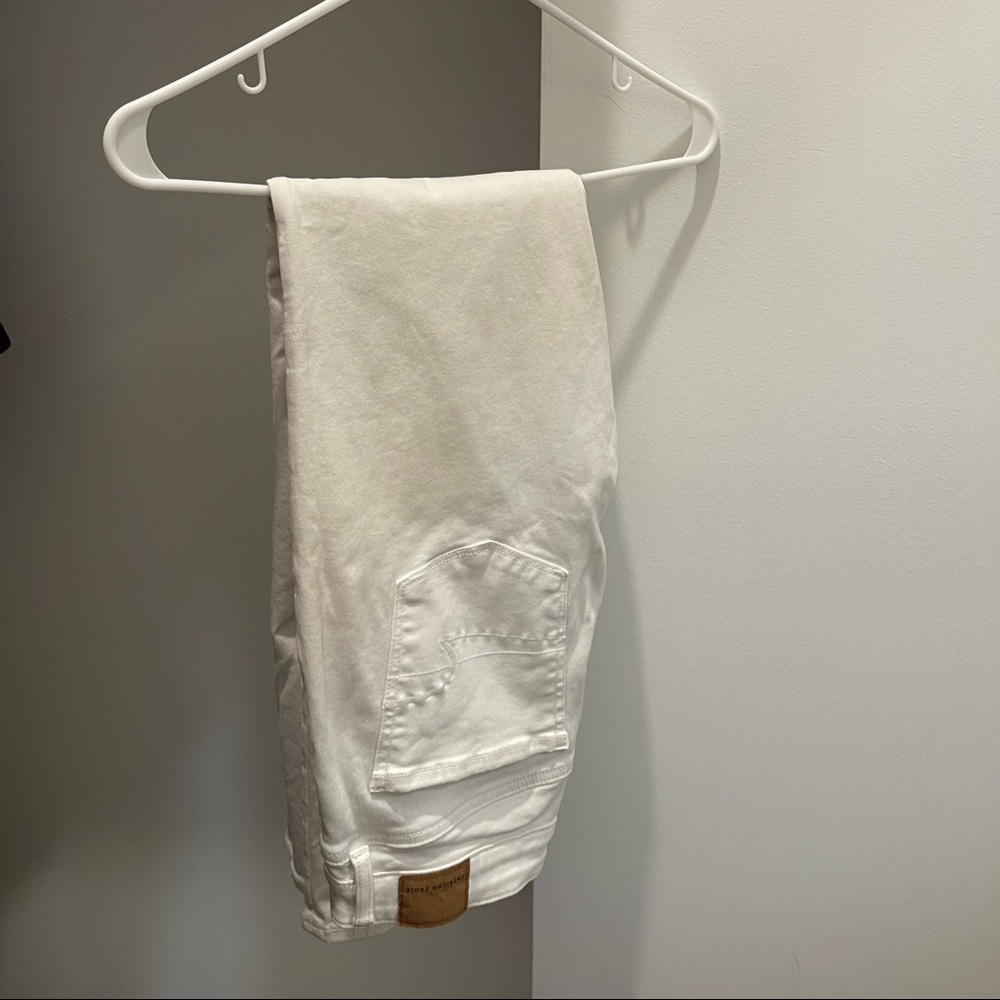 american eagle straight leg white jeans